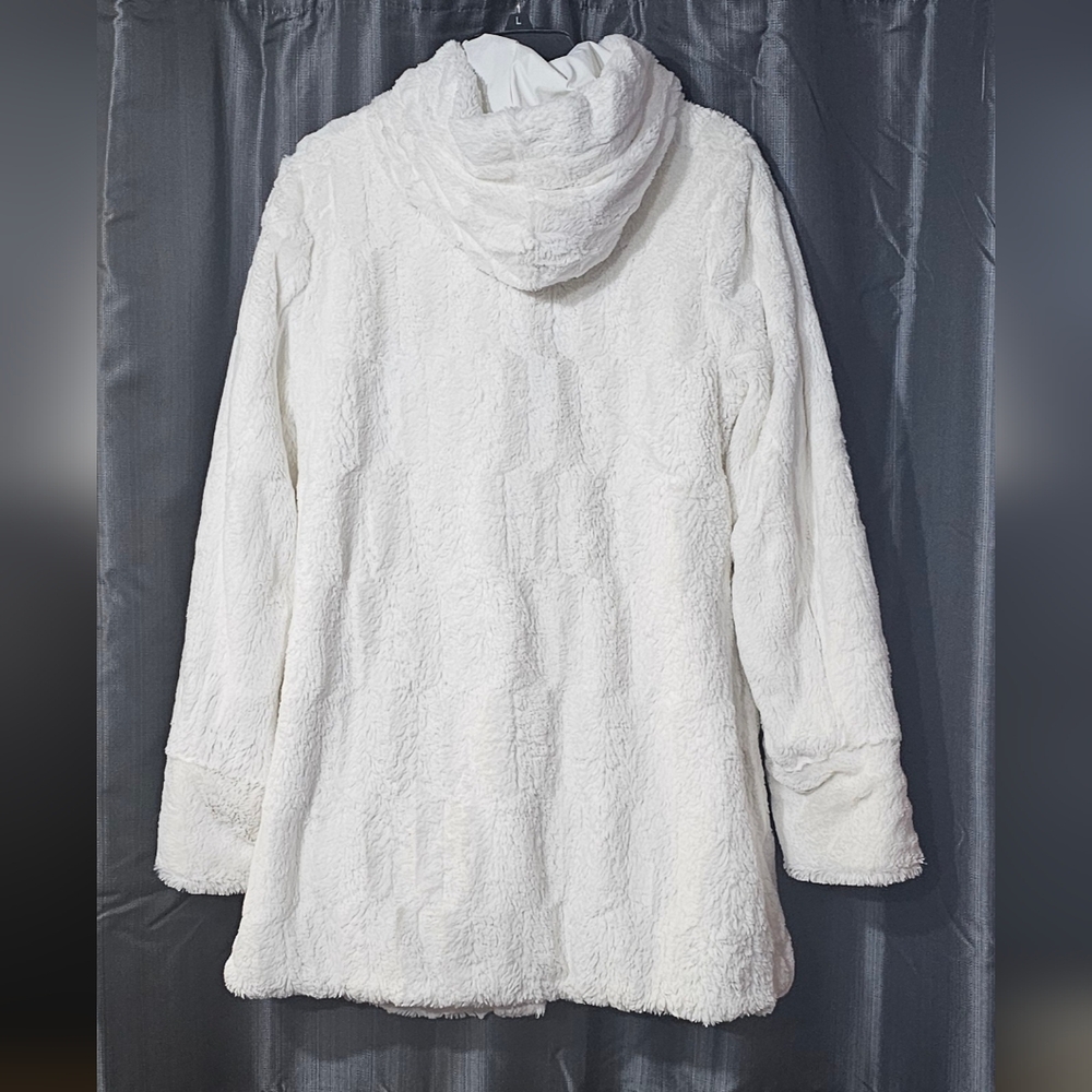 White Glamorous Womens Fur Versatile Reversible Rain Coat  Button Jacket EUC - Picture 2 of 9